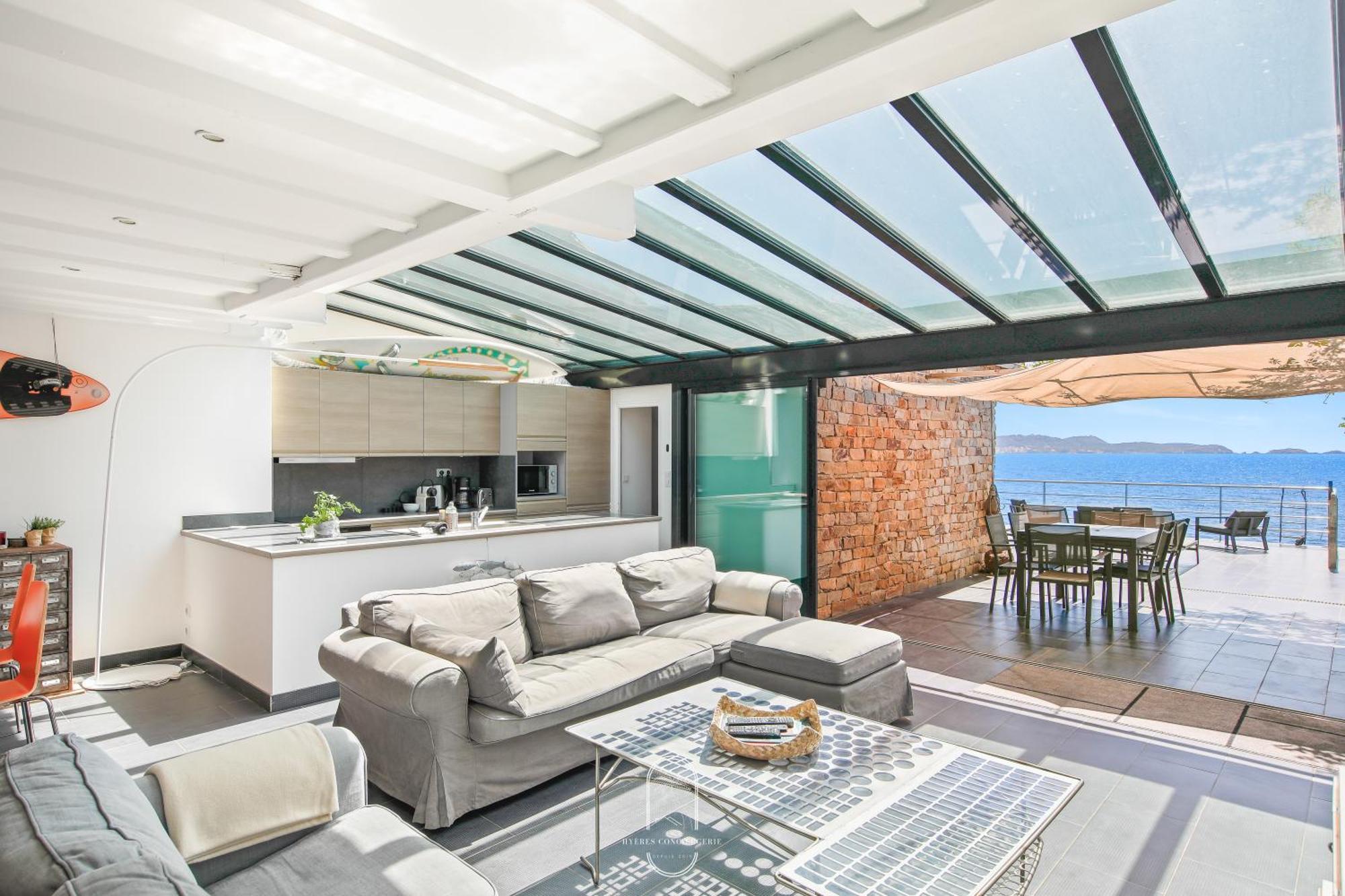 Maison Sur L'Eau-Hyeres-Almanarre-Parkings Clim Wifi By Hc Exterior photo
